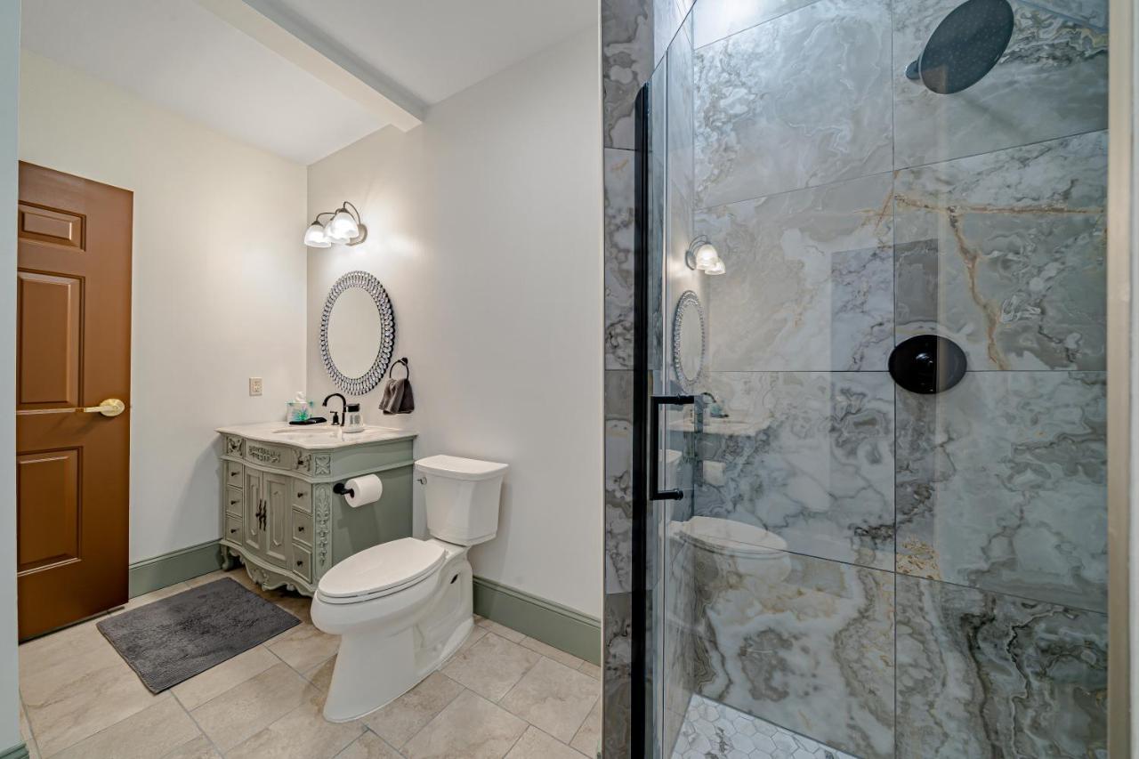 The Grandeur Estate 3* Greensburg